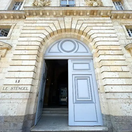 Le 302 Stengel House,