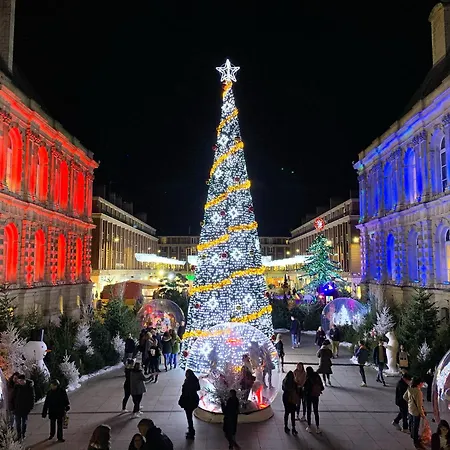 Le 302 Stengel House, Apartman *